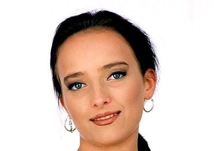 Silvia Bella Wiki, Bio, Net Worth, Age, Height & Career Facts - Knownalytics