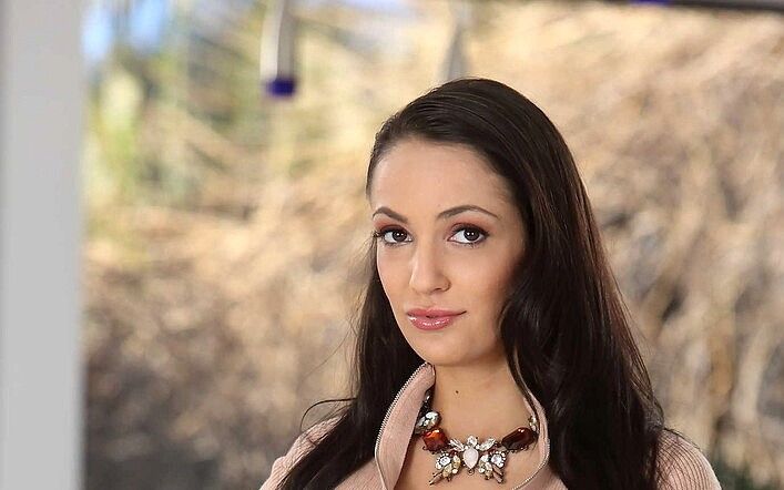 Sofi Ryan
