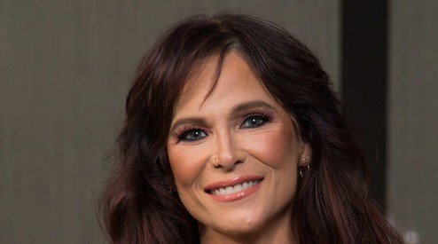 Syren De Mer Wiki, Bio, Net Worth, Age, Height & Career Facts - Knownalytics