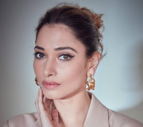 Tamannaah Bhatia Age, Height, Net Worth, Salary, Annual Income - Knownalytics