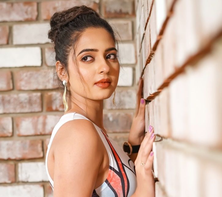 Vidula Chougule Age, Wiki, Height, Net Worth, Lifestyle, Career - Knownalytics