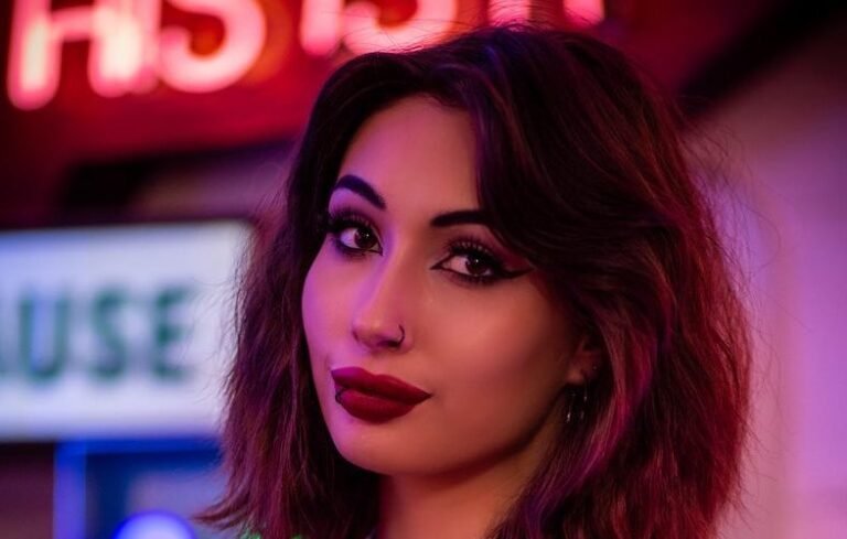 Zeena Valvona Wiki, Bio, Net Worth, Age, Height & Career Facts - Knownalytics